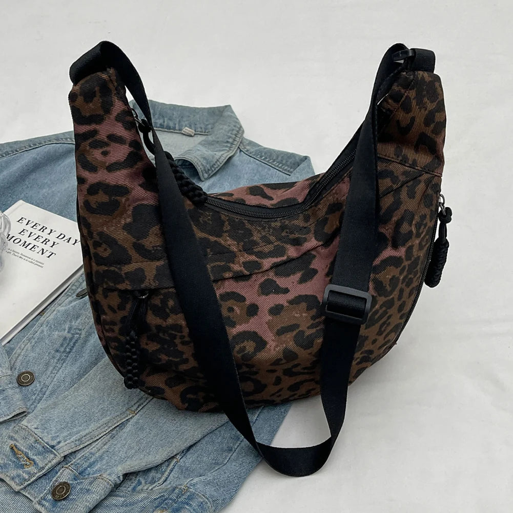 Women Fashion Shoulder Bag Large Capacity Leopard Print Crescent Crossbody Bag Adjustable Strap Half Moon Bag Outdoor Travel Bag