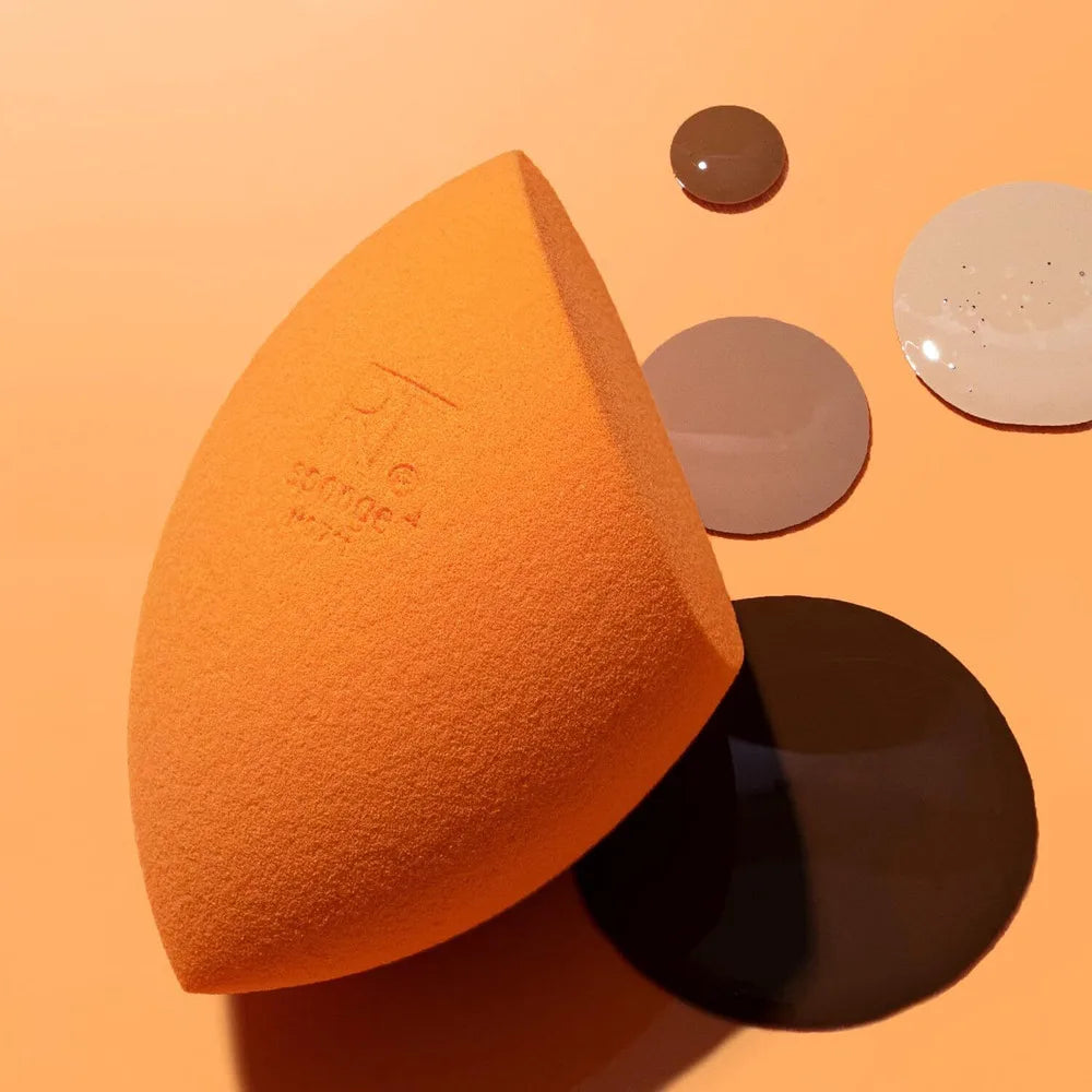 REAL TECHNIQUES Miracle Complexion Makeup Sponge For Full Cover Foundation UK.