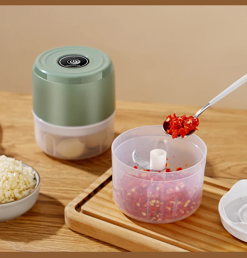 Electric Mini Garlic Chopper USB Meat Grinder - Sturdy and Durable Kitchen Tool for Crushing Garlic, Ginger, and Vegetables