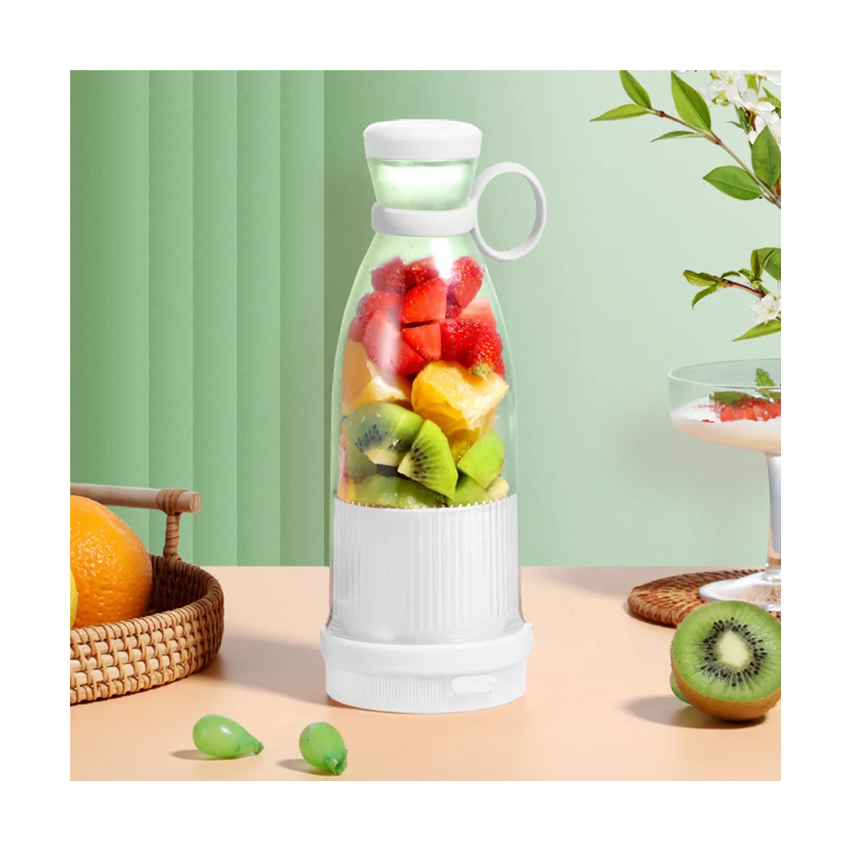 Rechargeable Mixers Fruit Juicers USB Portable Juice Bottle Mini Fast Electric Blender Smoothie Ice Maker White