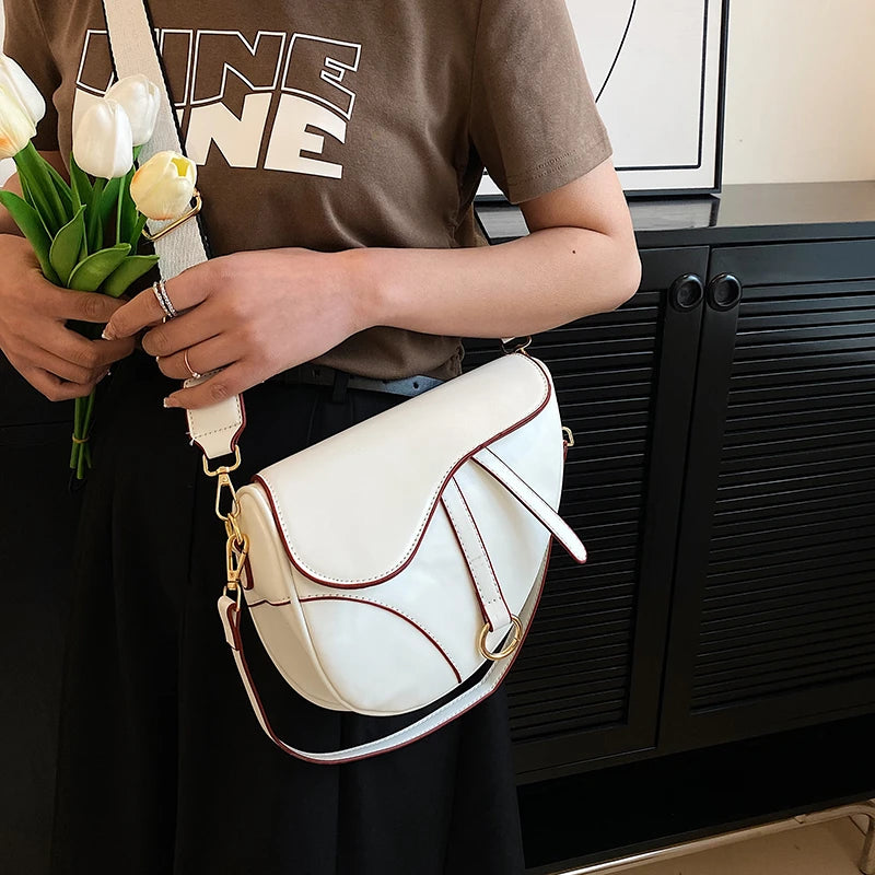 Women's Saddle Bag Brands Luxury Designer Purses and Handbag High Quality 2023 Black White Brown Khaki Shopper Shoulder Bag