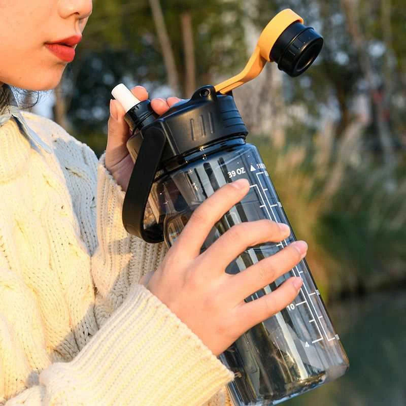 1.5 L/2L/3L Bottled Large Capacity Sports Water Cup Leak-proof With Straw Plastic And Time Stamp For Home Outdoor Sports