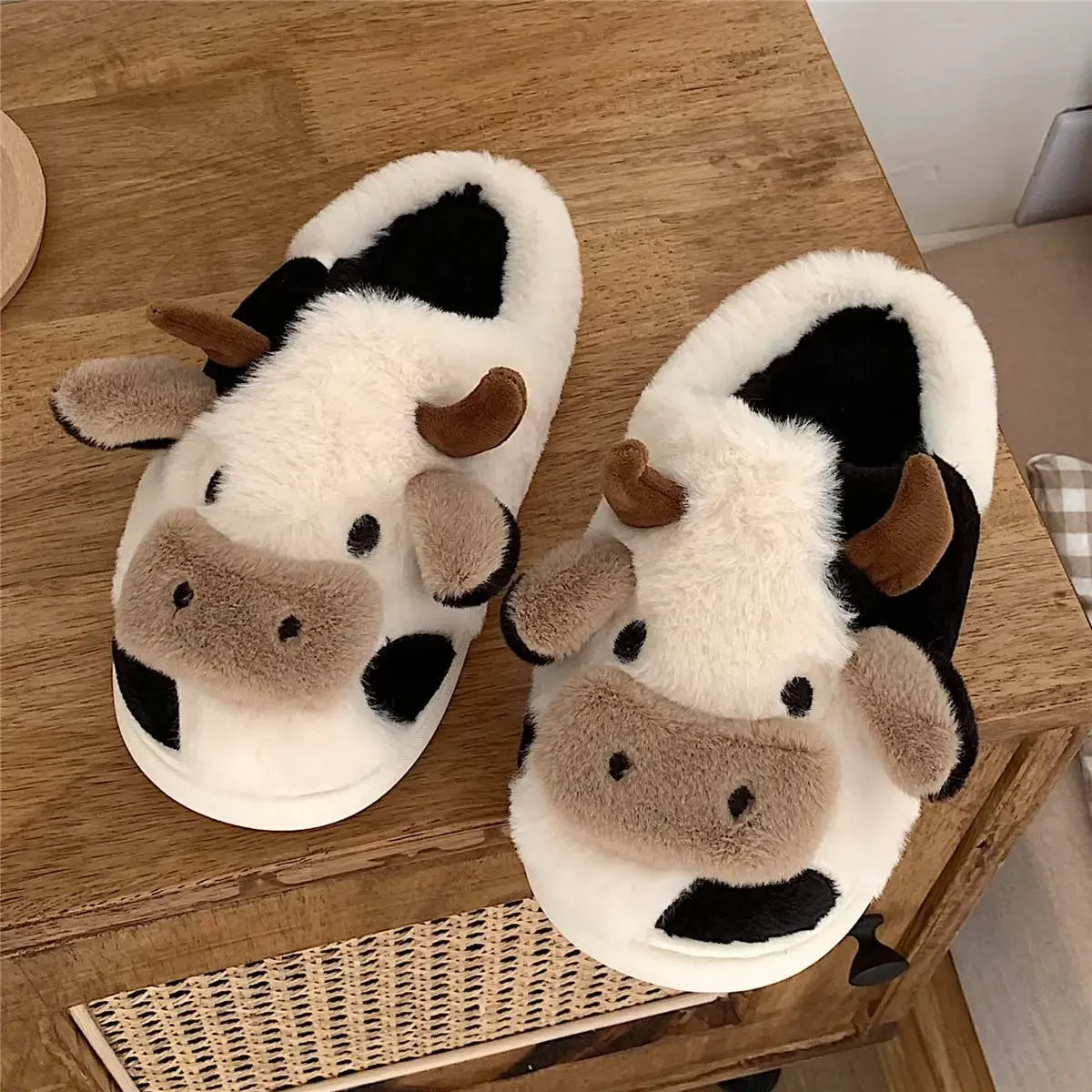 Winter Cow Cotton Slippers Cartoon Warm Plush Slides Shoes Couple's Indoor Non-slip Slides House Men and Women Home Flip Flops