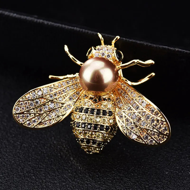 Vintage Classic Women Luxury Bee Crystal Brooch Jewelry Big Rhinesotne Metal Insect Badges For Lady Suit Coat Brooches Pins Gift