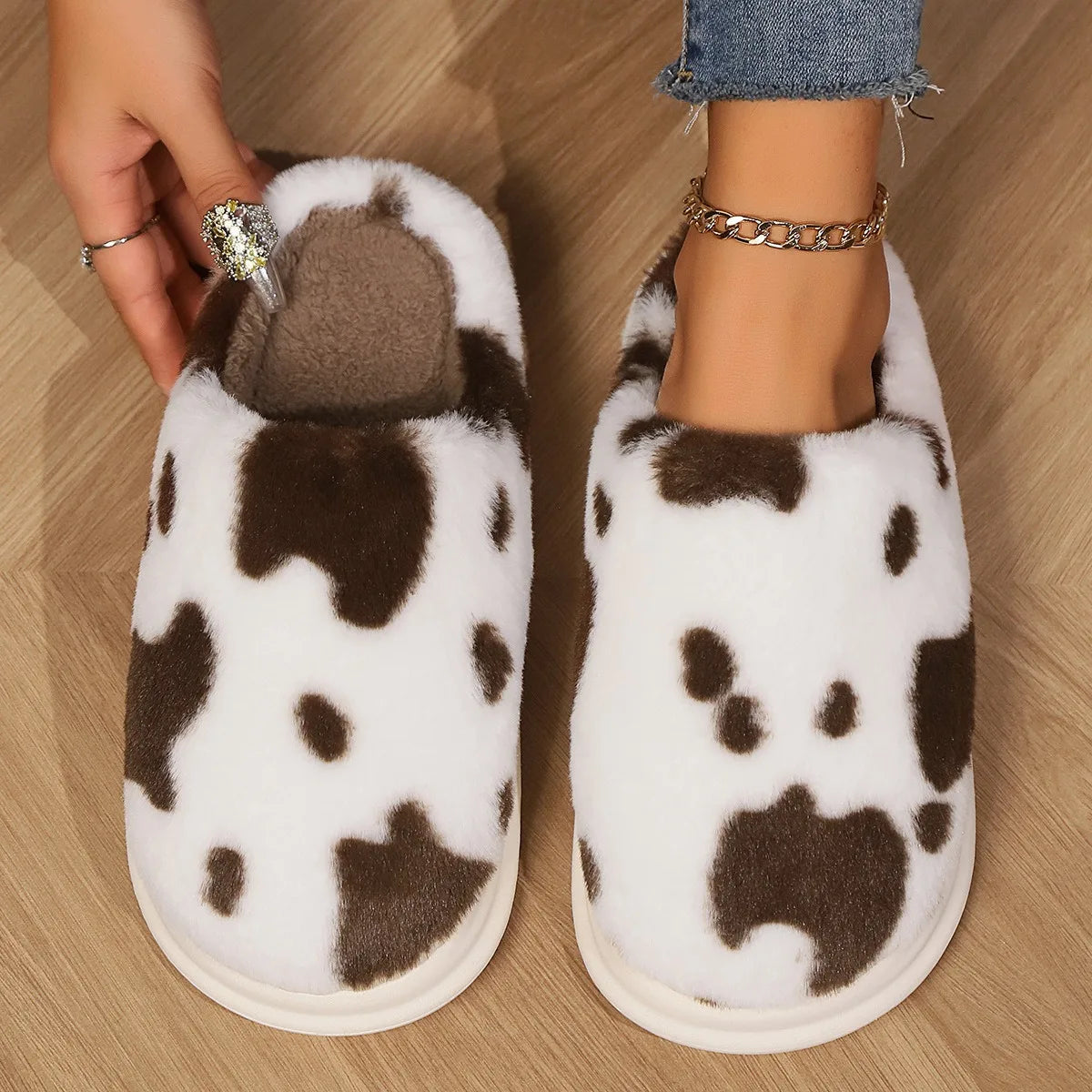 Pallene Cow milk Fuzzy Slippers Women Winter Cartoon Fur Slippers Soft Cozy Plush House Shoes Female Bedroom Cute Furry Slides