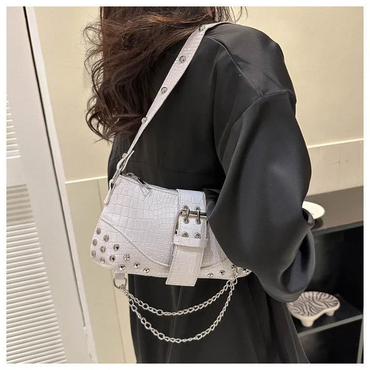 Women Fashion Shoulder Bag Gothic Ladies Bag Cool Style Trendy Rock Girls Handbag Y2K Rivet Chain for Travel Vacation Daily