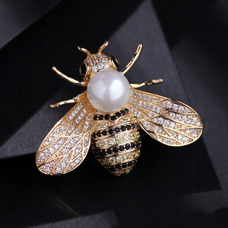 Vintage Classic Women Luxury Bee Crystal Brooch Jewelry Big Rhinesotne Metal Insect Badges For Lady Suit Coat Brooches Pins Gift