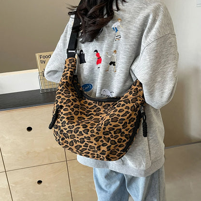 Women Crescent Crossbody Bag Large Capacity Leopard Print Daily Messenger Bag Adjustable Strap Half Moon Bag Simple Satchel Bag