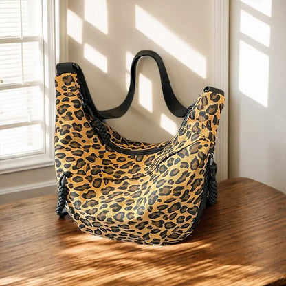 Women Fashion Shoulder Bag Large Capacity Leopard Print Crescent Crossbody Bag Adjustable Strap Half Moon Bag Outdoor Travel Bag